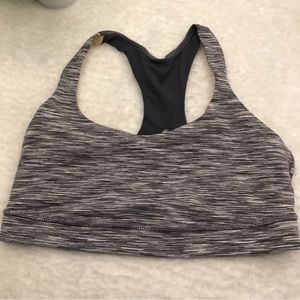 Lululemon sports bra size 8
